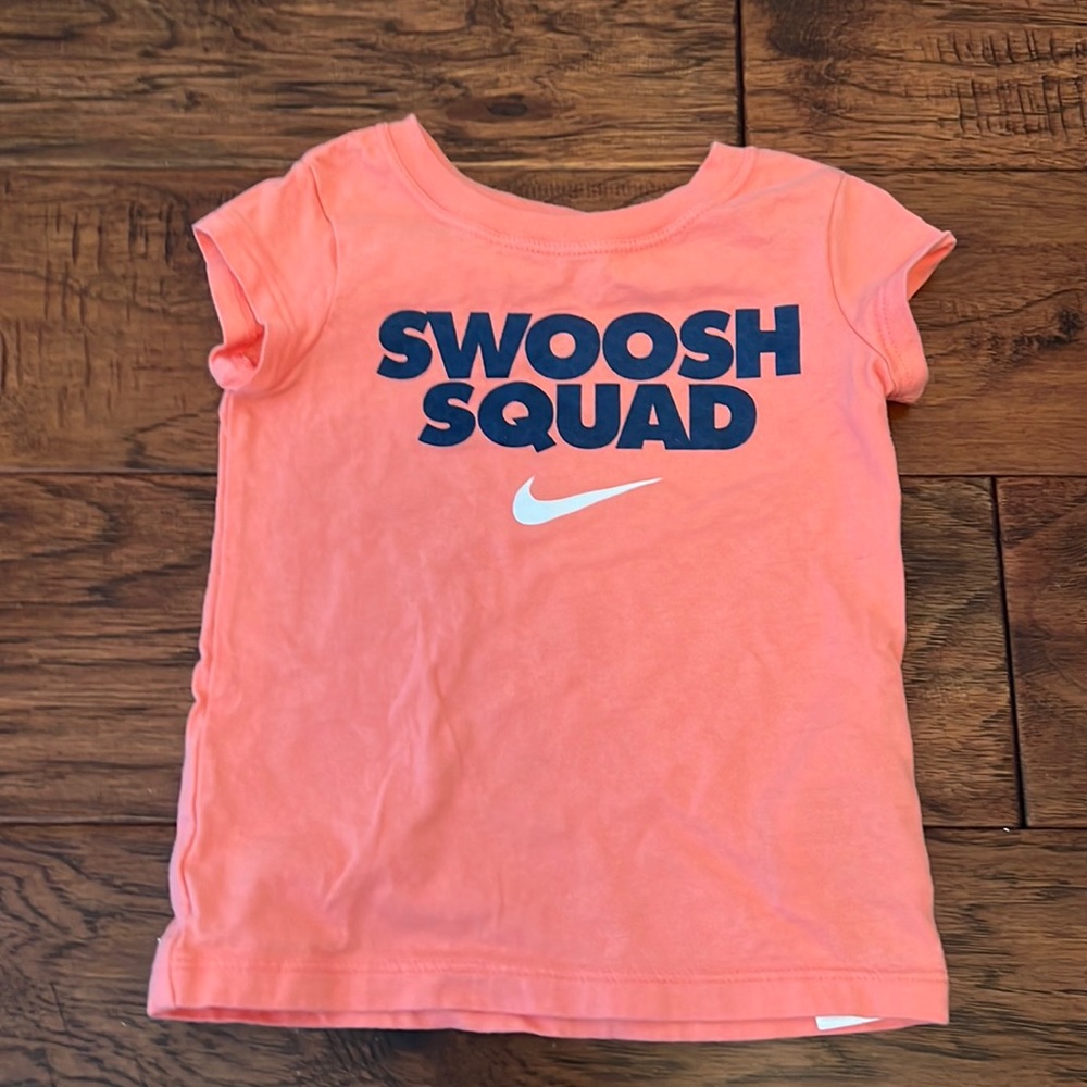 Pink Nike T